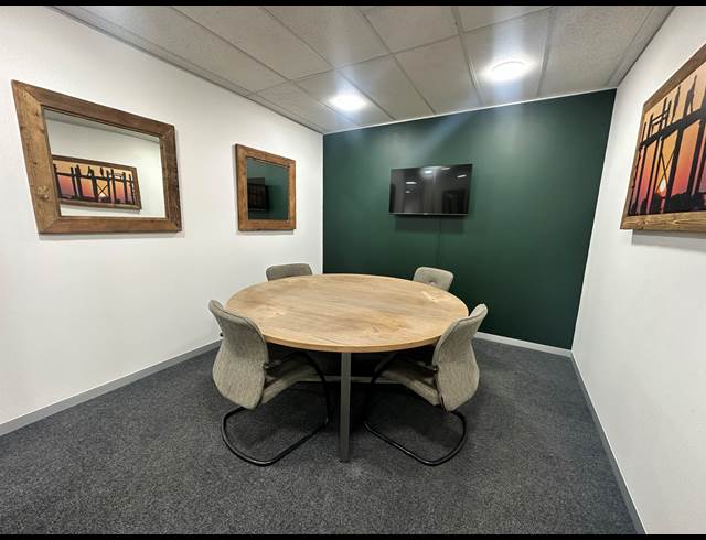 65.10M² SERVICED OFFICE TO LET IN ROSEBANK