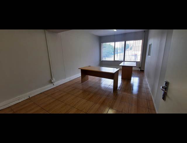 40M² OFFICE TO LET IN ALBERTON NORTH
