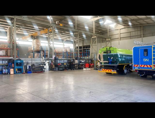 3,986M² WAREHOUSE TO LET IN LONGMEADOW
