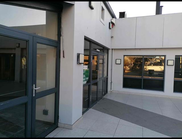 589M² RESTAURANT TO LET IN DURBANVILLE CENTRAL