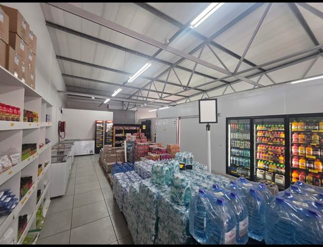 200M² WAREHOUSE TO LET IN GANTS PLAZA