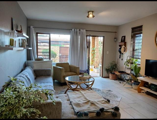 2 BEDROOM PROPERTY TO RENT IN BROMHOF EXT