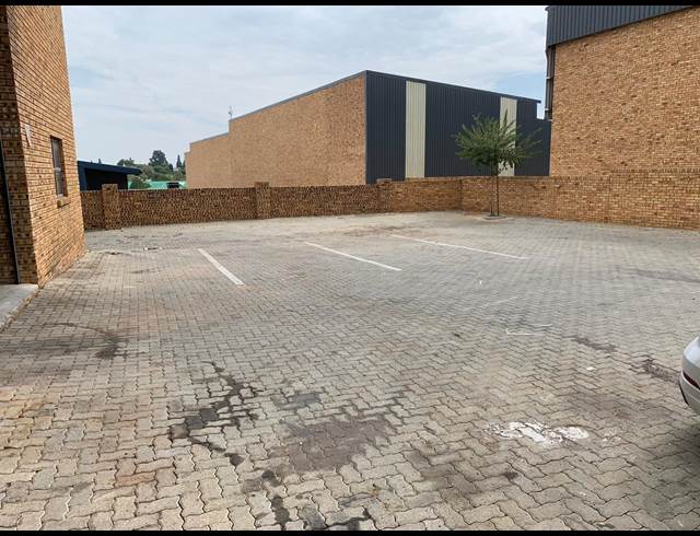 496M² WAREHOUSE RENTED IN LASER PARK