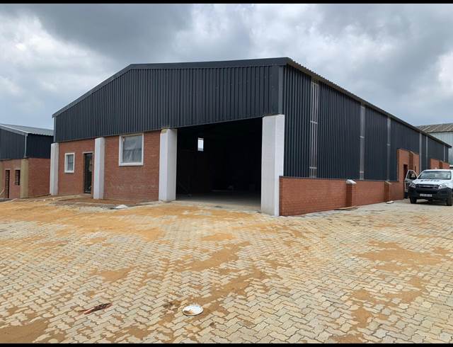 228M² WAREHOUSE TO LET IN LASER PARK