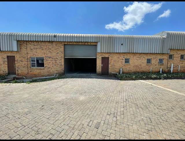 600M² WAREHOUSE TO LET IN LASER PARK