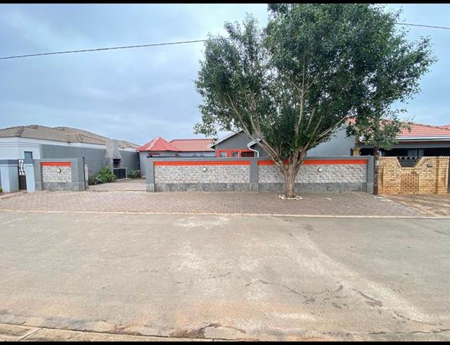 2 BEDROOM PROPERTY TO RENT IN PROTEA GLEN