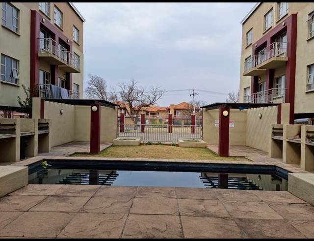 1 BEDROOM PROPERTY TO RENT IN DIE BULT