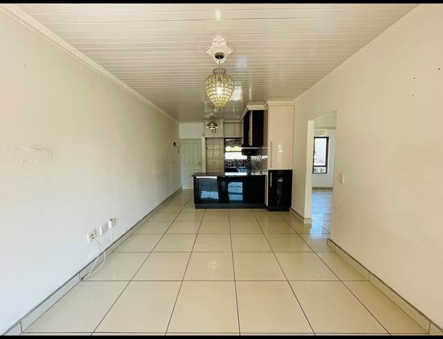 2 BEDROOM APARTMENT RENTED IN SUNNINGHILL
