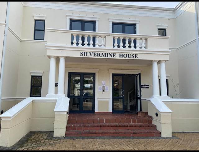 127M² OFFICE TO LET IN WESTLAKE