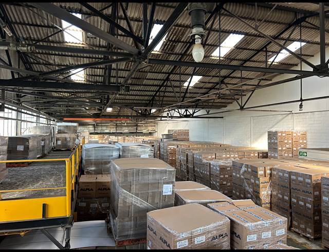 1,240M² WAREHOUSE TO LET IN PAROW INDUSTRIAL