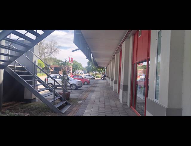 1,271M² BUSINESS TO LET IN RIVERSIDE PARK