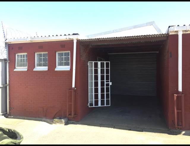 141M² WAREHOUSE TO LET IN RETREAT
