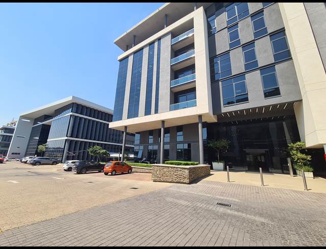 580M² OFFICE TO LET IN WATERFALL