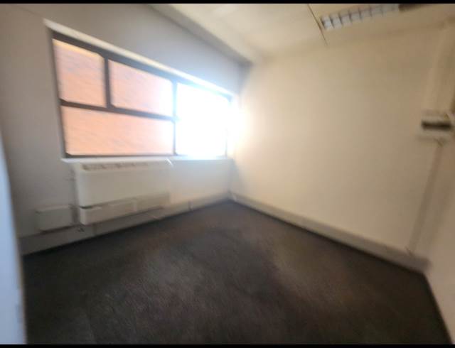 1,153M² OFFICE TO LET IN RANDJESPARK