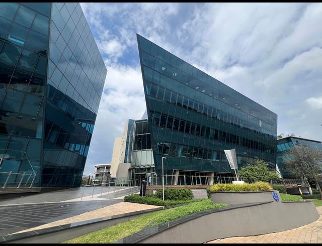 139M² OFFICE TO LET IN ROSEBANK