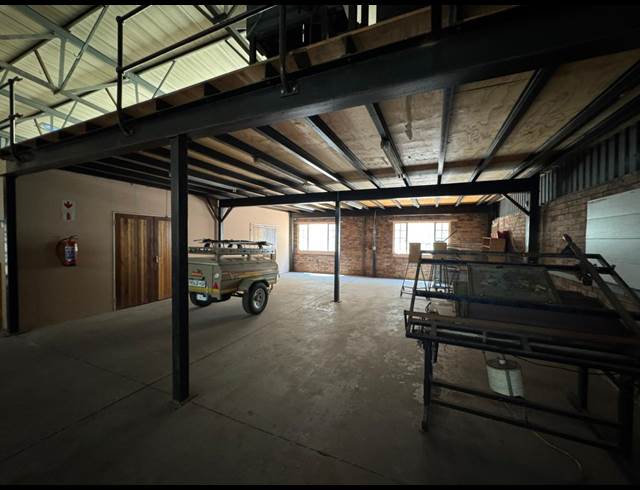 775M² WAREHOUSE TO LET IN ROBERTVILLE