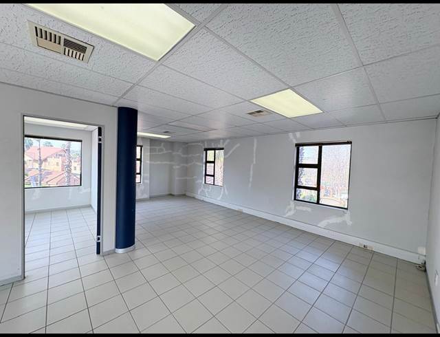145M² OFFICE TO LET IN FOURWAYS