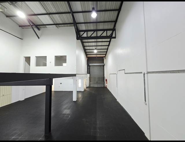 353M² WAREHOUSE TO LET IN NORTH RIDING
