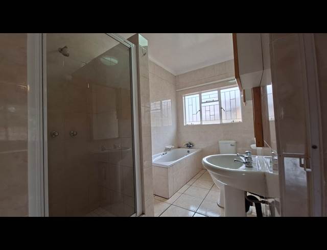 3 BEDROOM TOWNHOUSE TO LET IN IRENE PARK