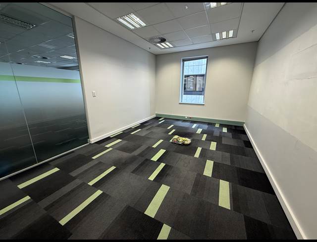1,742M² OFFICE TO LET IN SANDTON CENTRAL