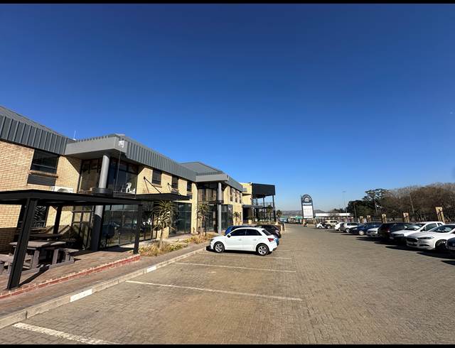 138M² OFFICE TO LET IN SUNNYROCK