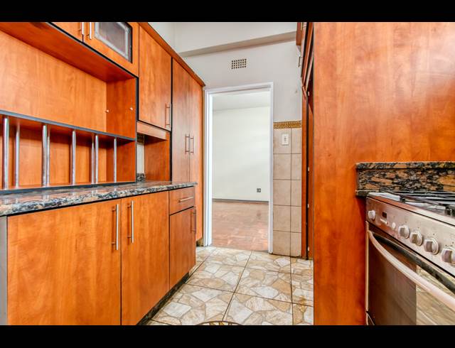 2 BEDROOM APARTMENT TO LET IN ROSEBANK