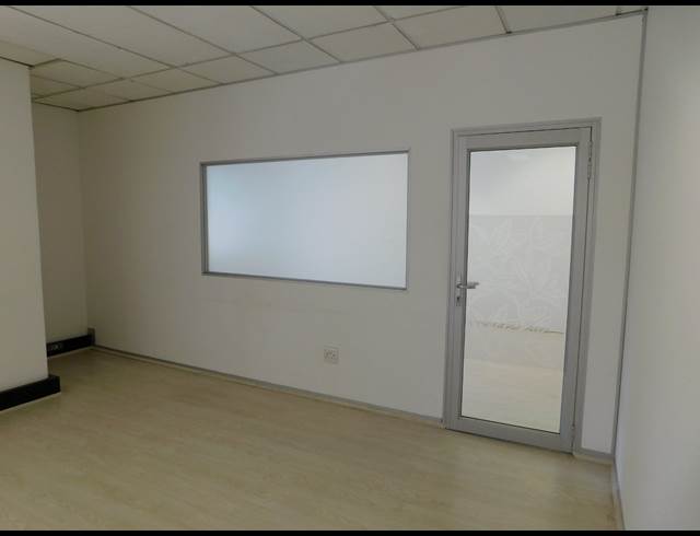 107M² OFFICE TO LET IN ILLOVO
