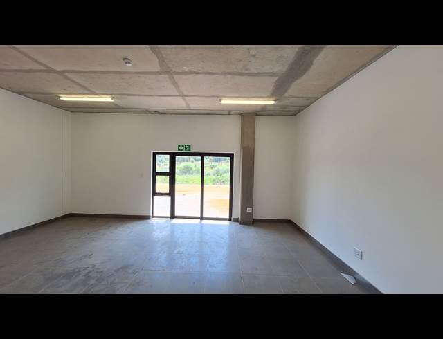 548M² WAREHOUSE TO LET IN LASER PARK