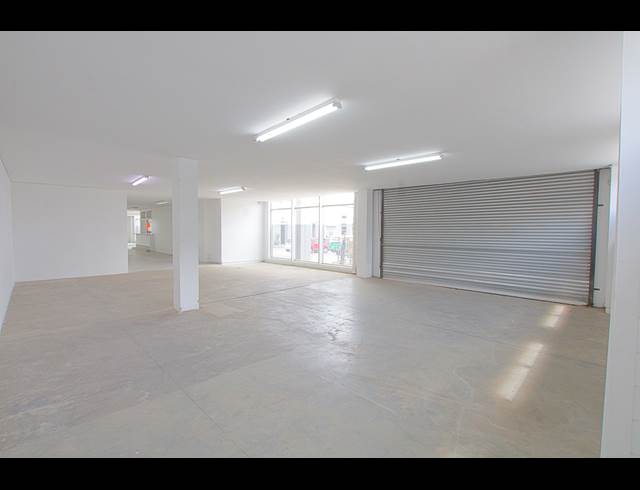 699M² WAREHOUSE TO LET IN KYA SANDS