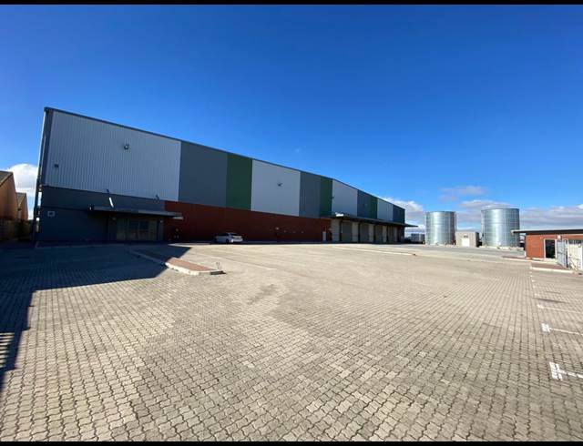 9,724M² WAREHOUSE TO LET IN EPPING INDUSTRIAL