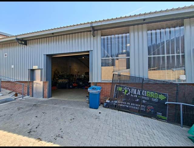 457M² WAREHOUSE TO LET IN RIVERSIDE PARK
