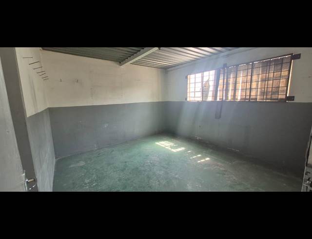 512M² WAREHOUSE TO LET IN ANDERBOLT