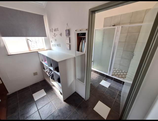 3 bed property to rent in PAGLANDE