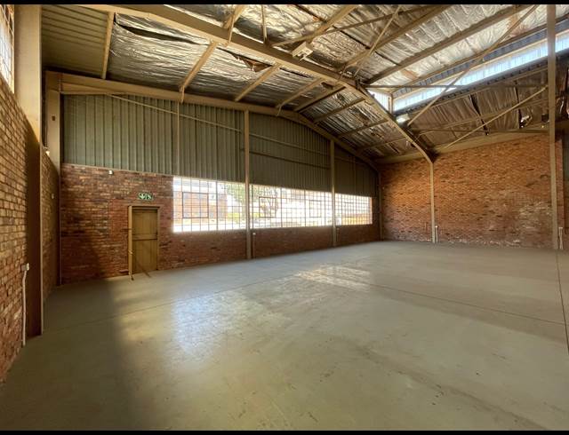 450M² WAREHOUSE TO LET IN HALFWAY HOUSE