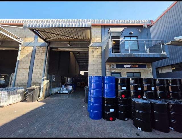 265M² WAREHOUSE TO LET IN STORMILL