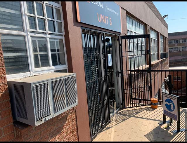280M² WAREHOUSE TO LET IN WYNBERG