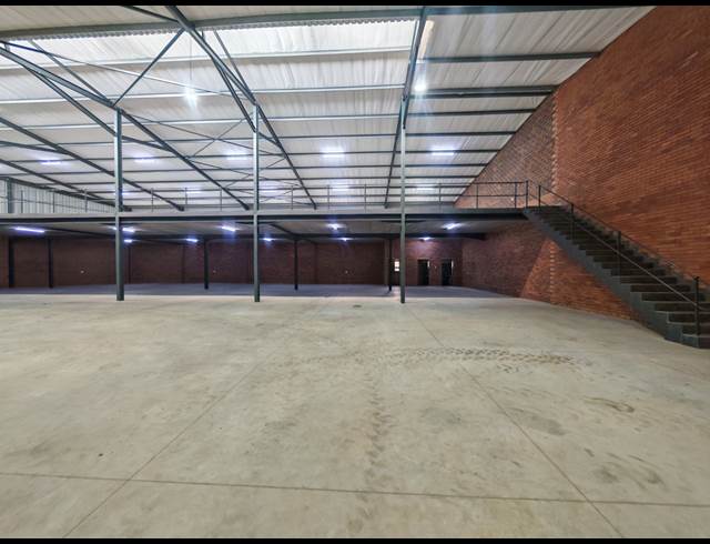 1,263M² WAREHOUSE TO LET IN ORMONDE