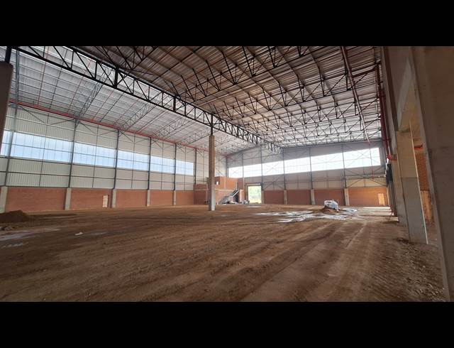 4,292M² WAREHOUSE TO LET IN NORTH RIDING