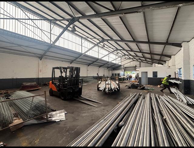 480M² WAREHOUSE TO LET IN PAROW INDUSTRIAL