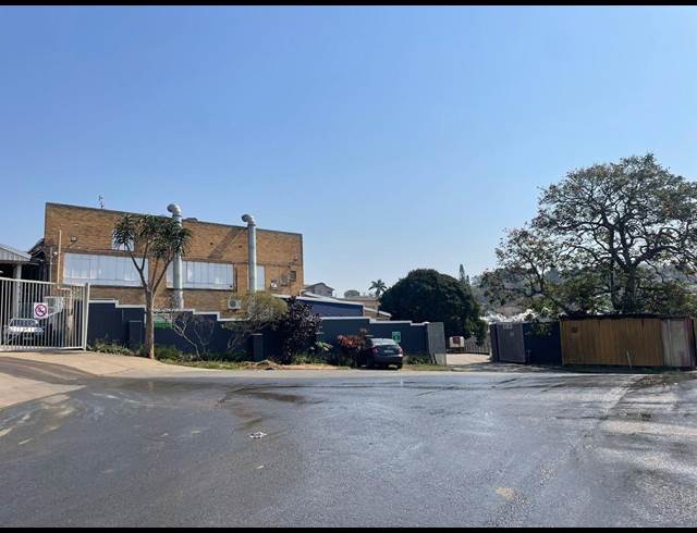 1,481M² WAREHOUSE TO LET IN LOTUSVILLE