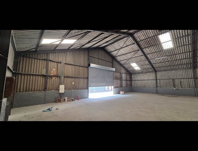 500M² WAREHOUSE TO LET IN PAARL CENTRAL