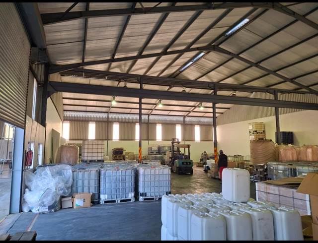 711M² WAREHOUSE TO LET IN ROCKY DRIFT
