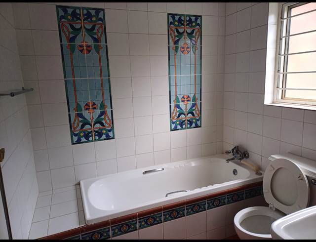 3 bed property to rent in DIE HOEWES