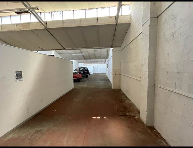 420M² WAREHOUSE TO LET IN PAARDEN EILAND
