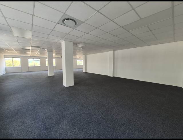 1,211M² OFFICE TO LET IN SANDTON CENTRAL