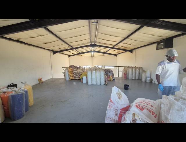 175M² WAREHOUSE TO LET IN BARTLETT