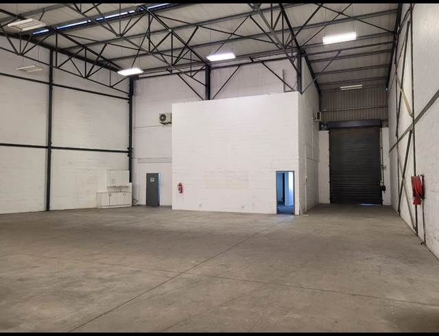 510M² WAREHOUSE TO LET IN ATLAS GARDENS