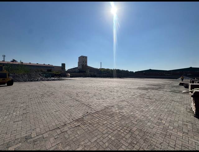 22,490M² INDUSTRIAL YARD TO LET IN CHAMDOR