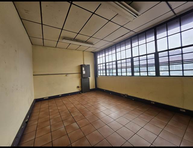 275M² WAREHOUSE TO LET IN PRETORIA WEST