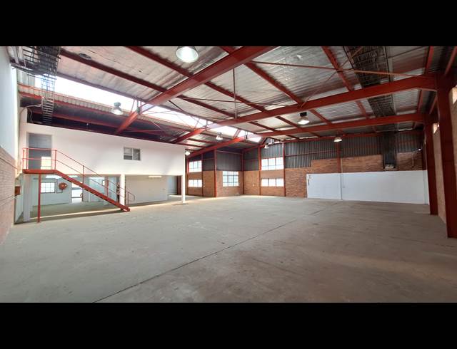 525M² WAREHOUSE TO LET IN STRIJDOMPARK